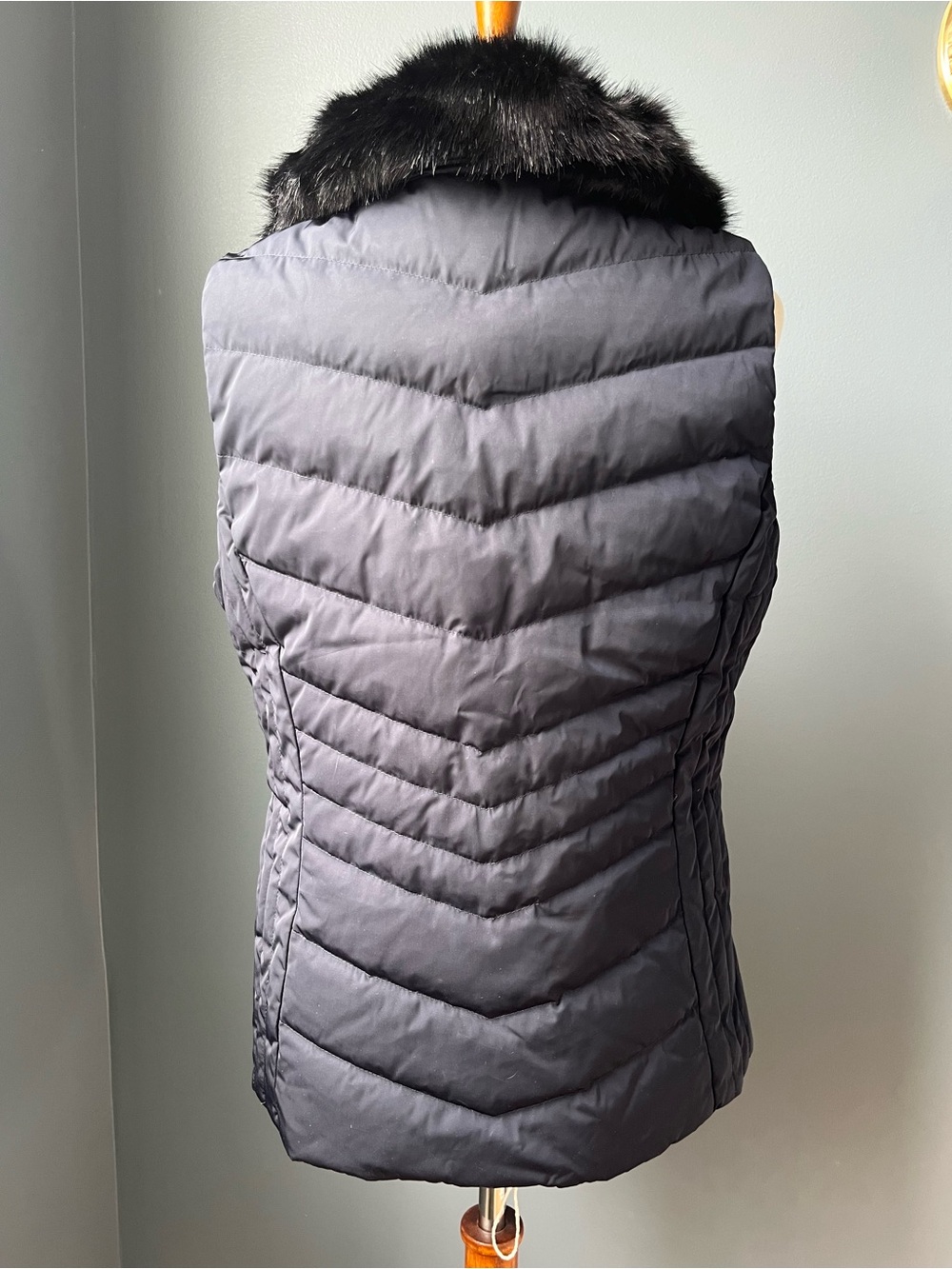Talbot Genuine Down Vest - Picture 3 of 7